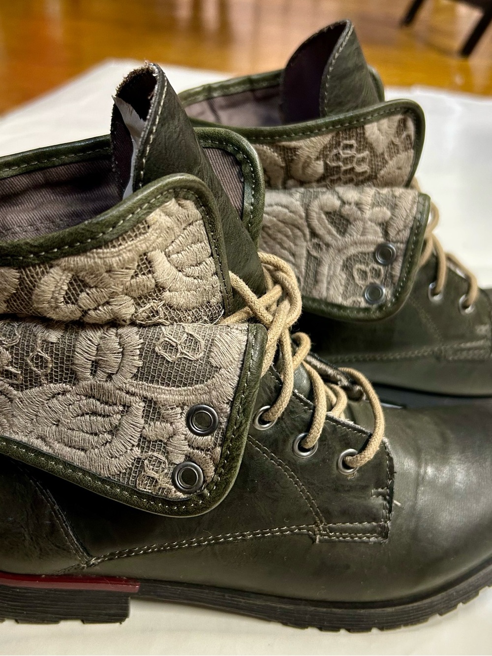 Rock & Candy by Zigi "Spraypaint"
Fold-Over Lace Combat Boots - Size 8.5